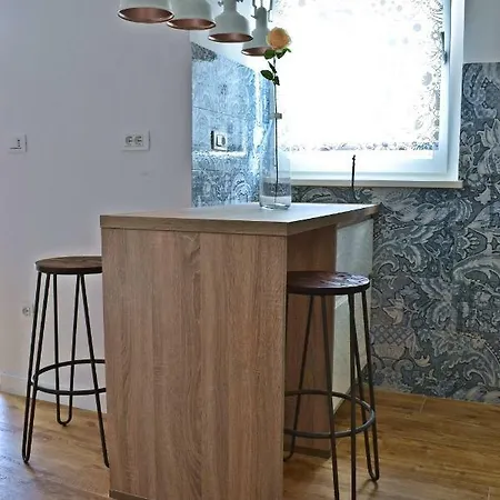 Διαμέρισμα Anna With Parking *