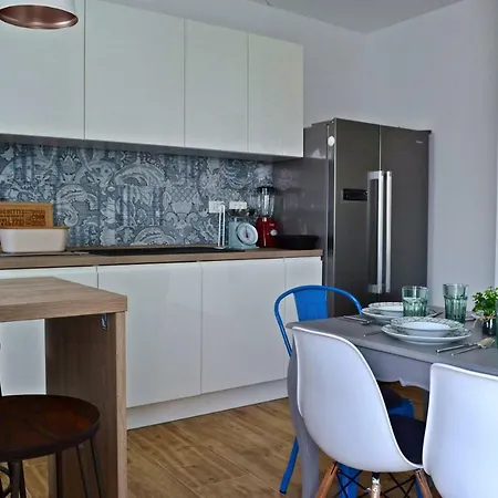 Anna With Parking Appartement Split